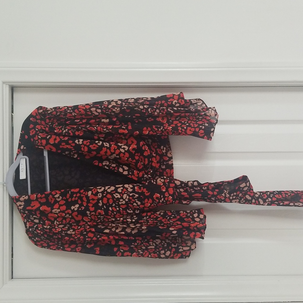 ASTR the Label size medium NWOT wrap top